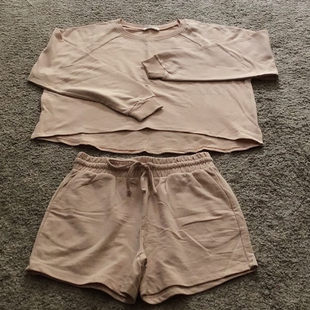 ZENANA SHORTS LOUNGE SET - MEDIUM NWOT - Picture 2 of 7
